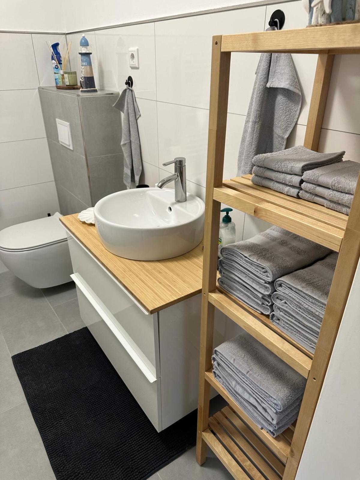 One100 I Appartement Lange Auszeit Bremerhaven Bagian luar foto